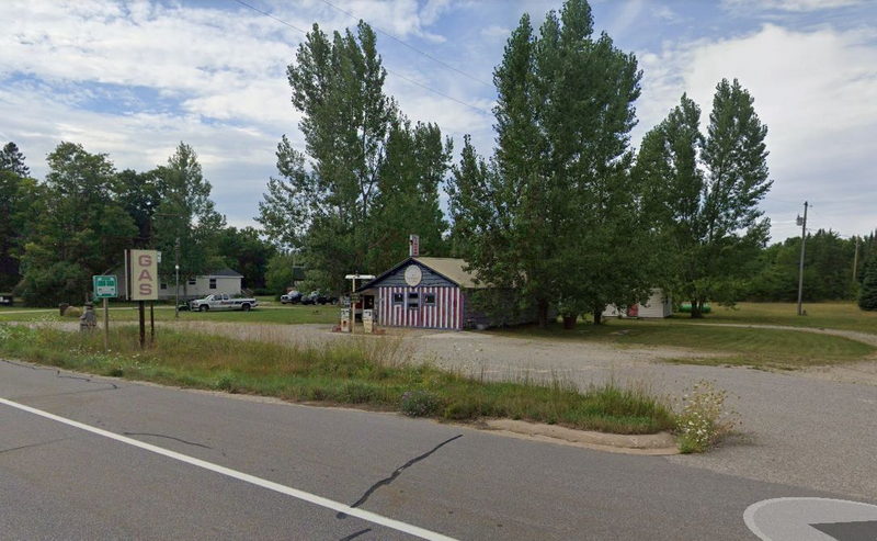 Schnepps Cabins - Street View (newer photo)